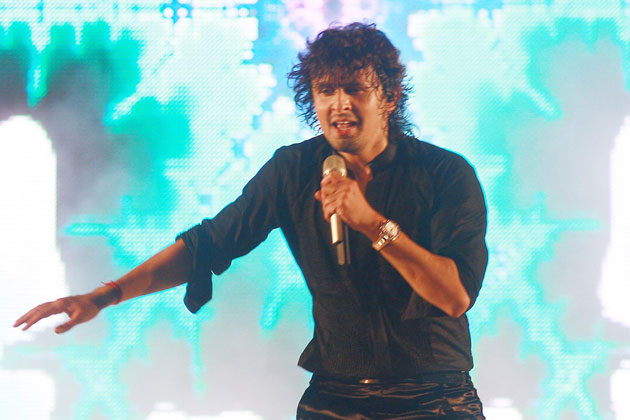 1 -  Bollywood Babes Heat Up New Years' Eve