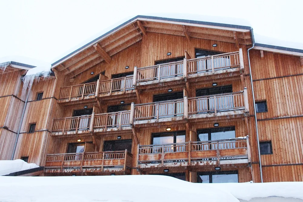 Hotel Tango - Skiing at Val Thorens - ski holiday in the French Alps - travel blog