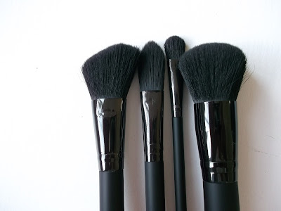 LAB2 Make up brush set review. http://www.thelavenderbarn.blogspot.co.uk