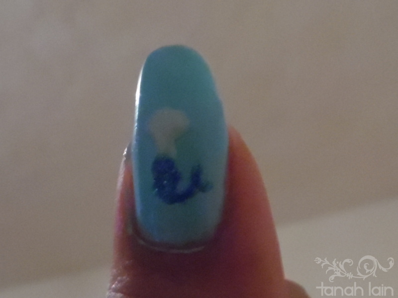 Uñas con tema de la Sirenita