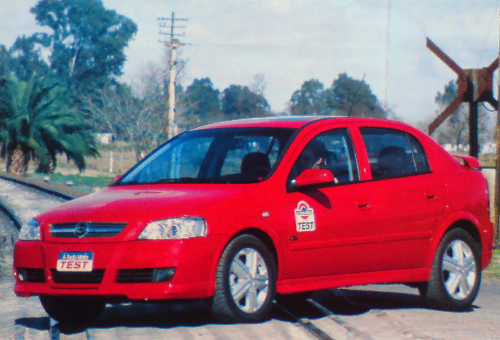 Prueba Chevrolet Astra 2.4 GSI Testeados Pruebas y Test de autos