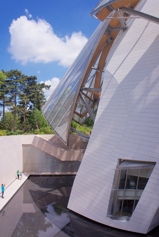 Tomatoes From Canada: Frank Gehry's Fondation Louis Vuitton