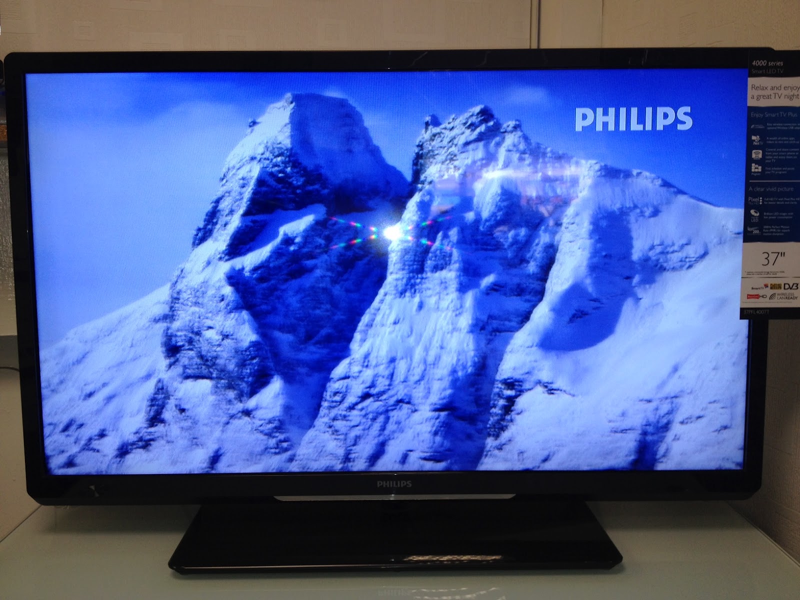 Филипс телевизор год выпуска. Philips 2012. Телевизор Филипс 2012. Плазма Philips 2012. Филипс 2011.