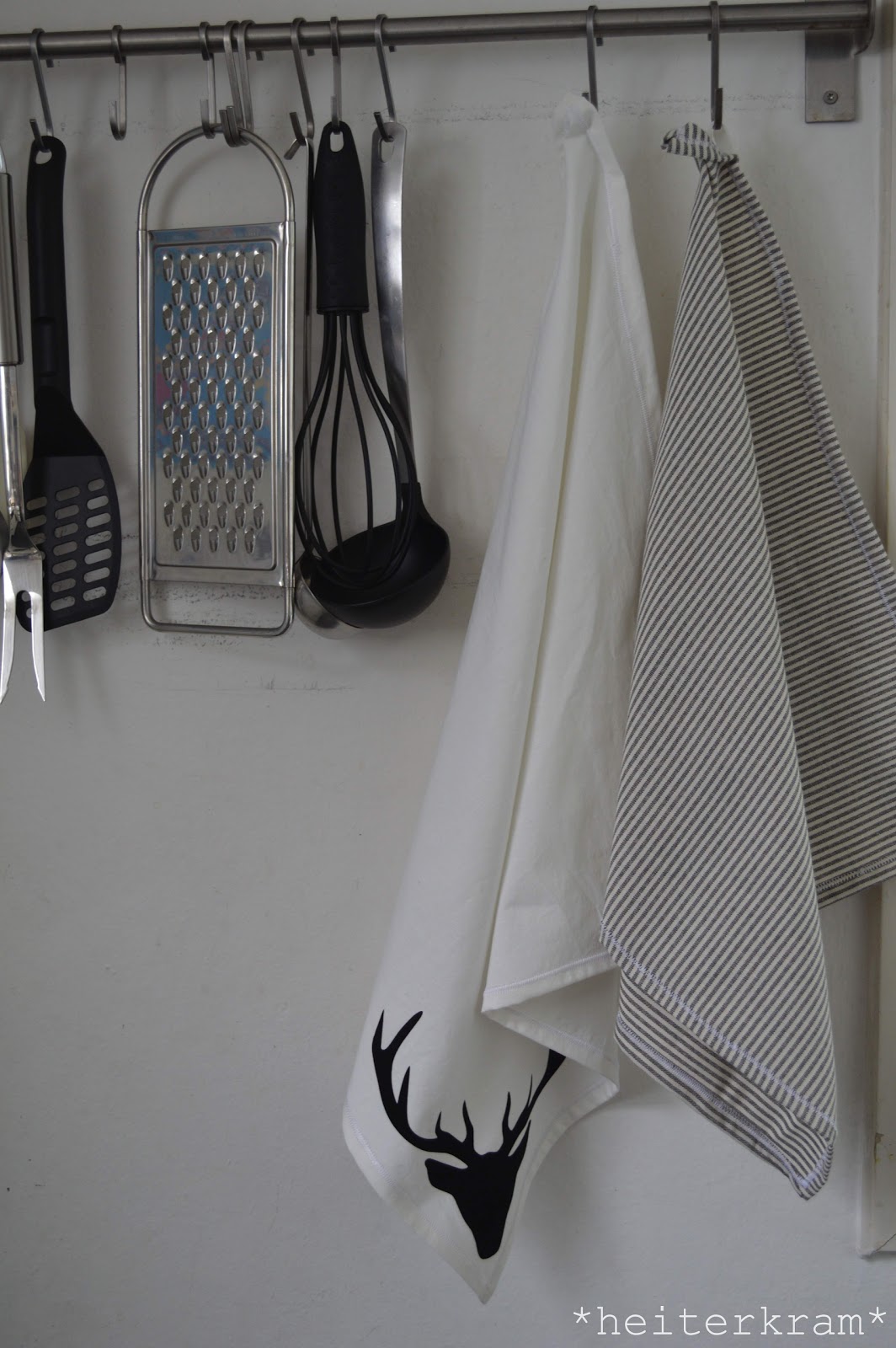 heiterkram: Küchentücher als Geschenkverpackung