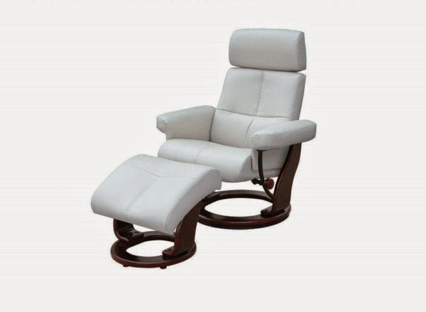 The rocking chair in white &#8211; cozy and comfortable!