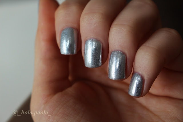 Indigo Metal Manix srebrne paznokcie silver nails metal nails shine party hybrydy semilac metalowe paznokcie jak zrobić metalowe maznokcie gdzie kupić instrukcja semilac hola paola blog zdjęcia test 