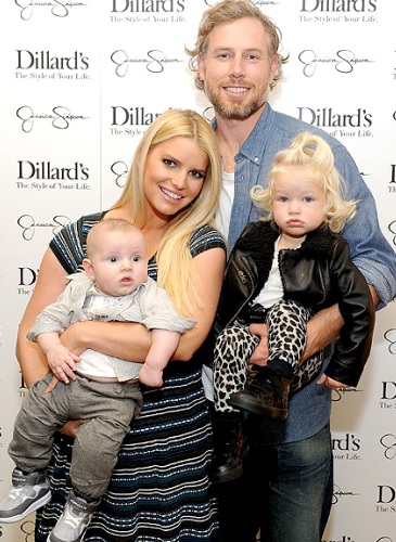 Jessica Simpson y familia Foto de Jessica Simpson con sus amores