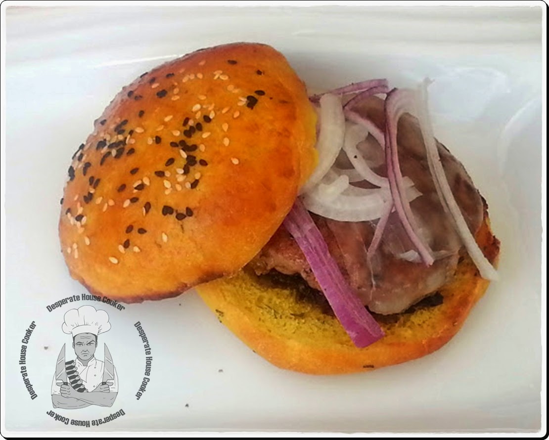 burger buns allo zafferano e rosmarino