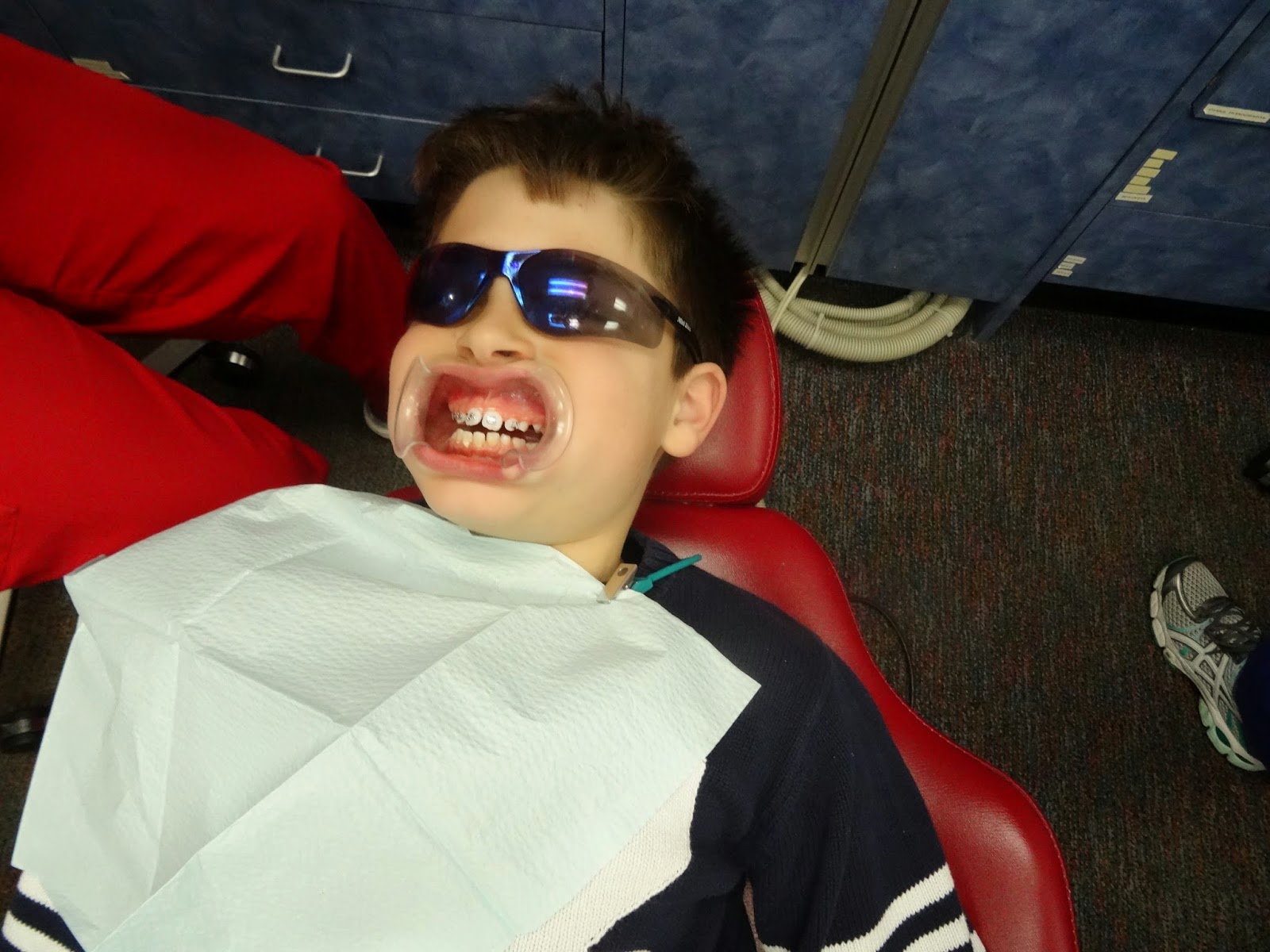 Mommy Meltdowns Tinsel Teeth