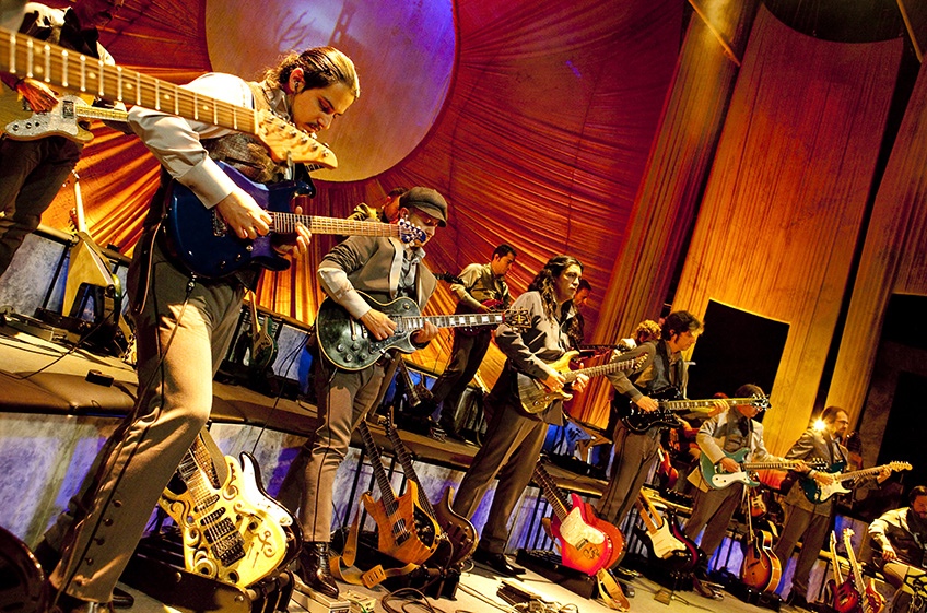 El Teatro Barakaldo acoge a la Electric Guitar Orchestra y sus clásicos