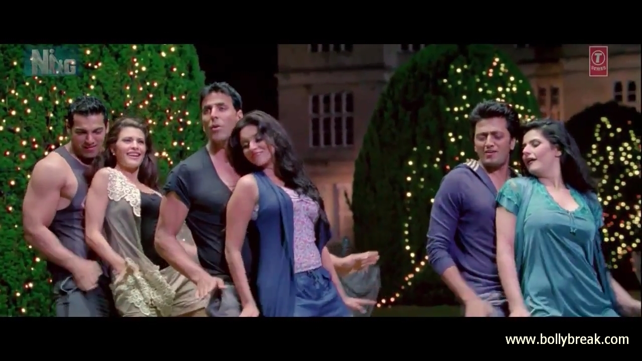 Jacquiline Fernandez Nighty Dance Housefull 21 - Jacquiline Fernandez Nigthy Pics - Housefull 2 - Right now Song