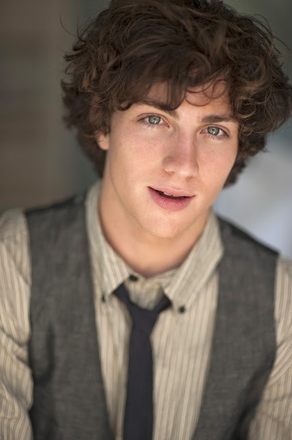 Aaron-Johnson-hairstyle-pictures-+samtaylor-haircut+%25283%2529