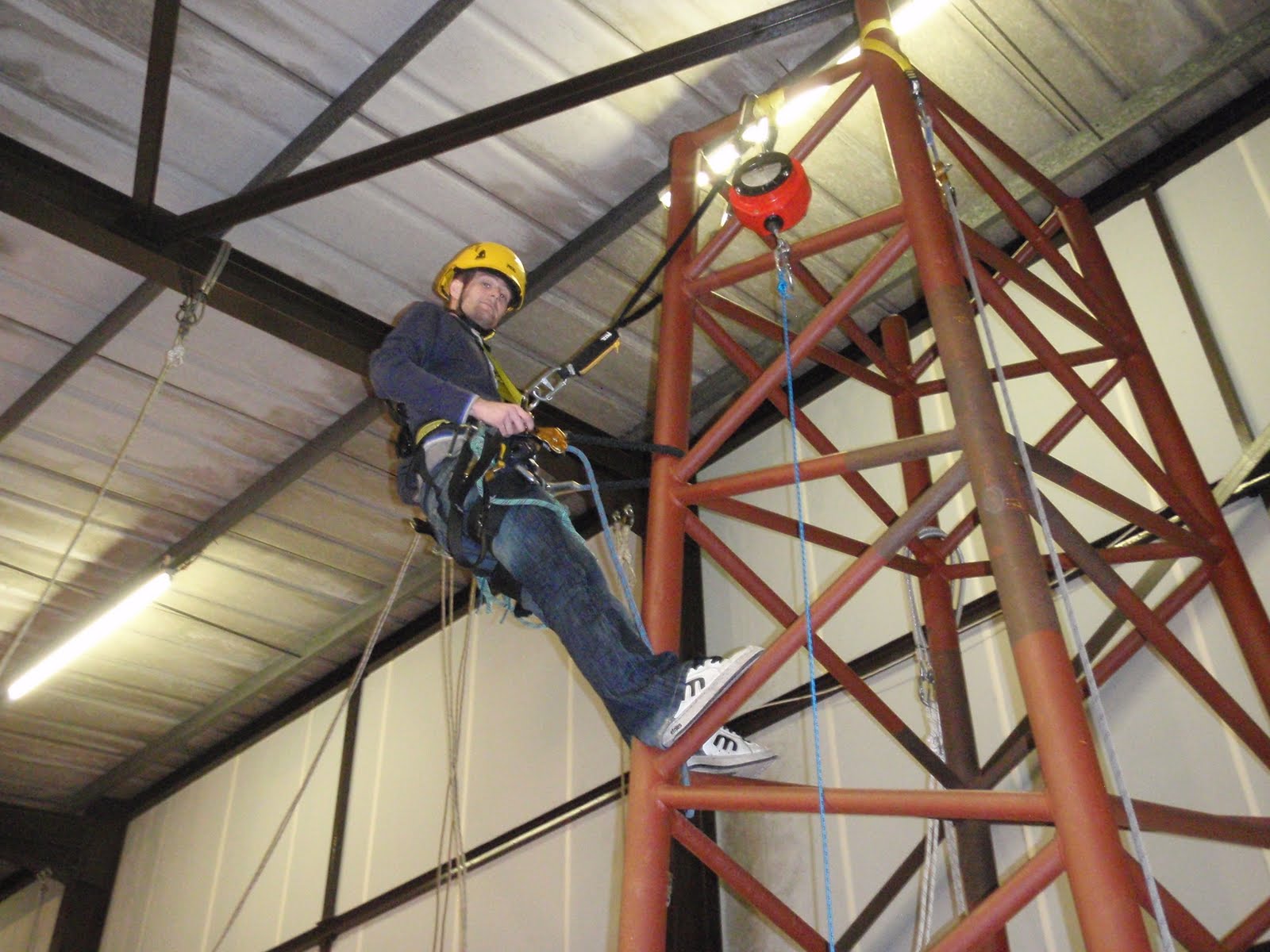 TEAMASCENT infoteamascent.co.uk IRATA Rope access and work positioning