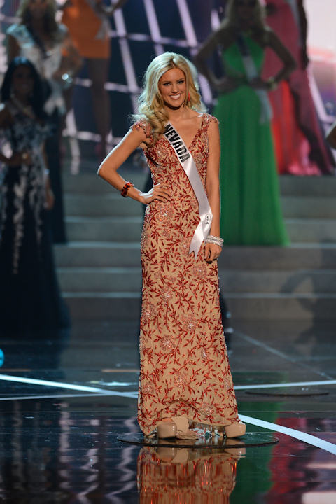 Miss USA 2013 – Miss Connecticut Erin Brady is crowned the winner ...