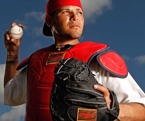 yadier molina mitt