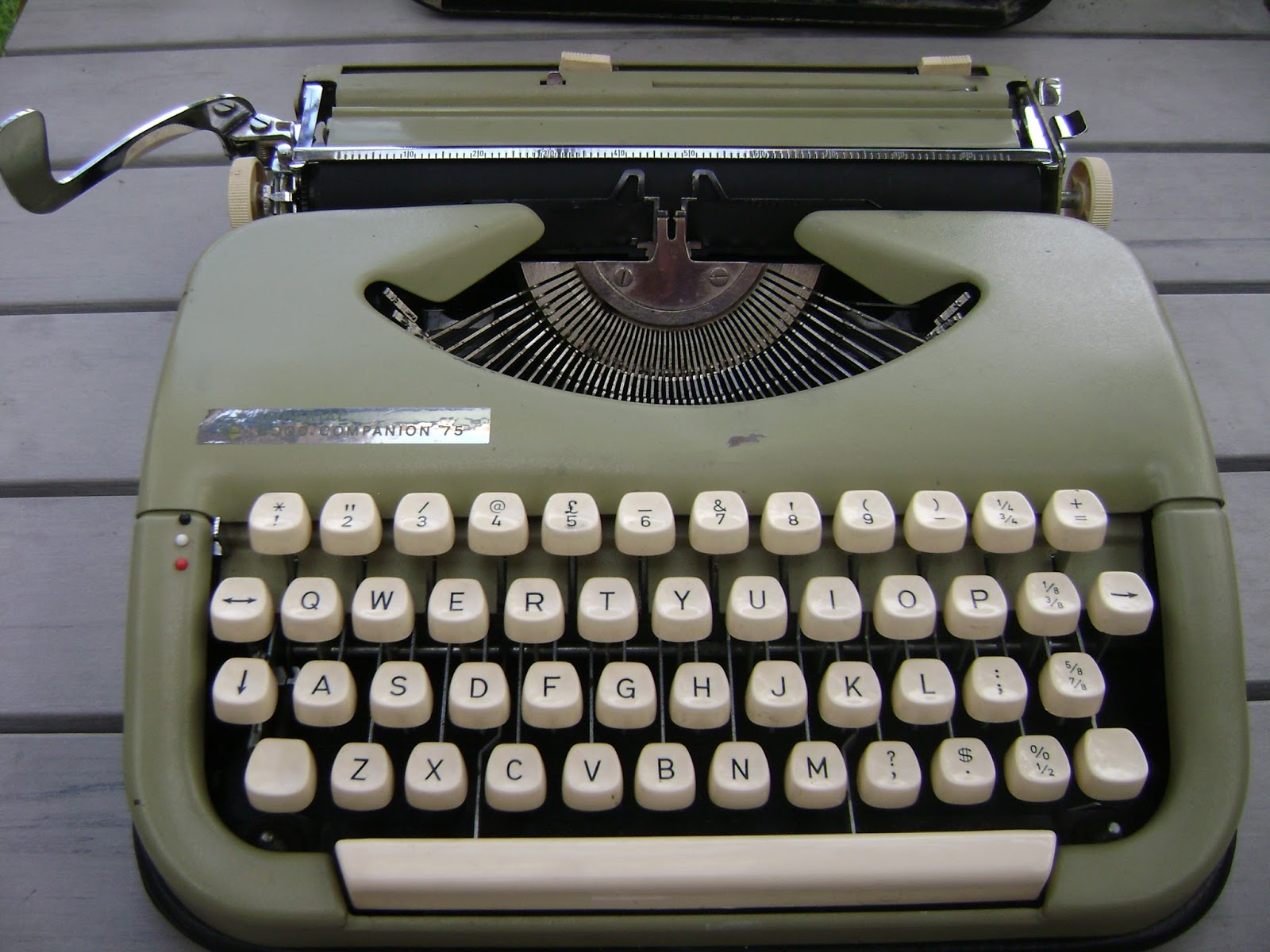 oz.Typewriter Imperial Good Companion 75 British Brand, Bulgarian