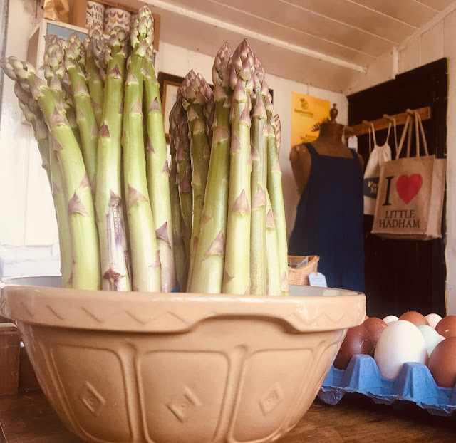 organic veg box asparagus