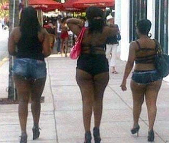 Where are we Going..These Three Ladies were Spotted Walking Half Nak*d in Town