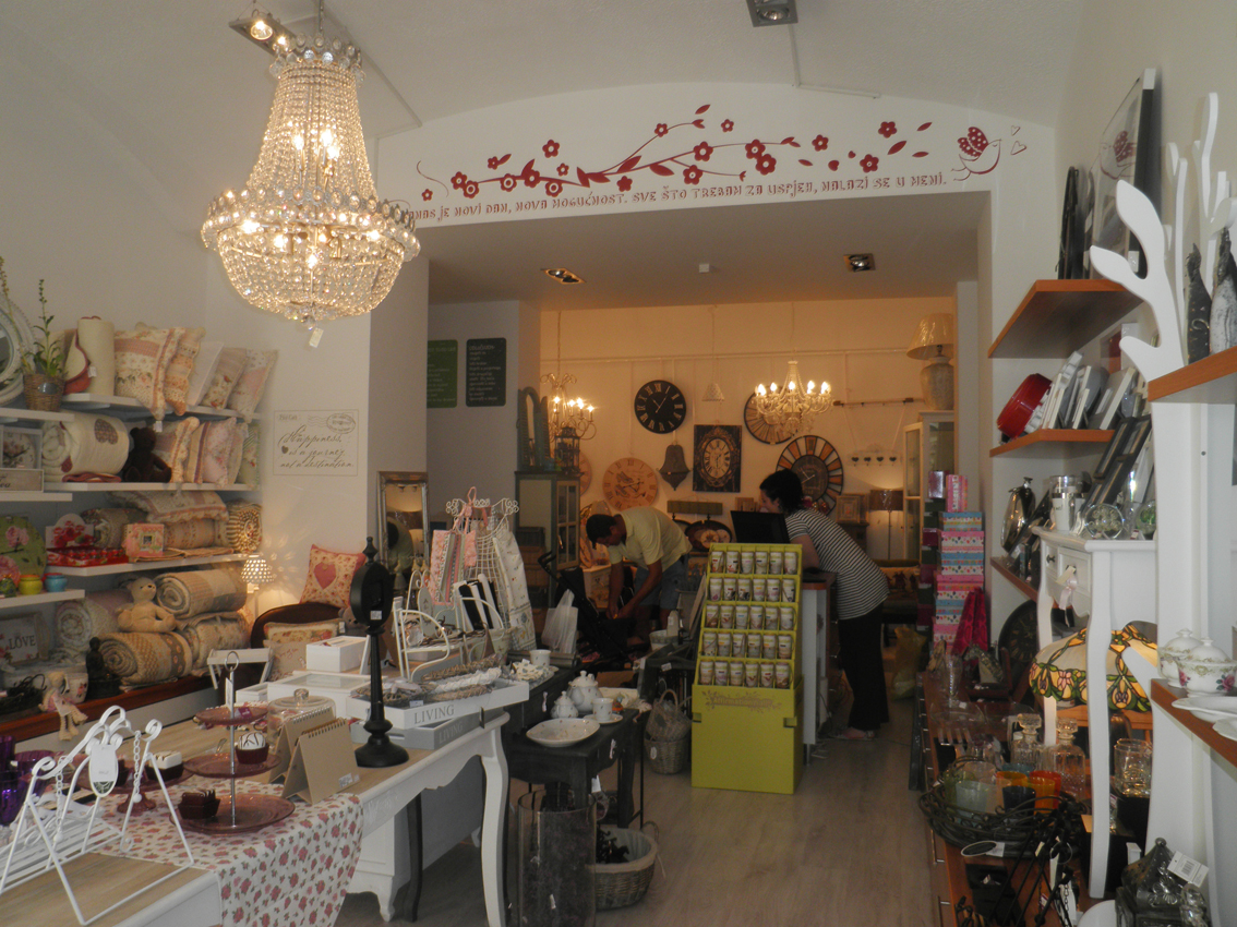 Affirmation Wall Amelie Home and Fashion trgovine / stores