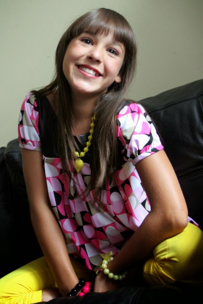 danna promociona su primer album