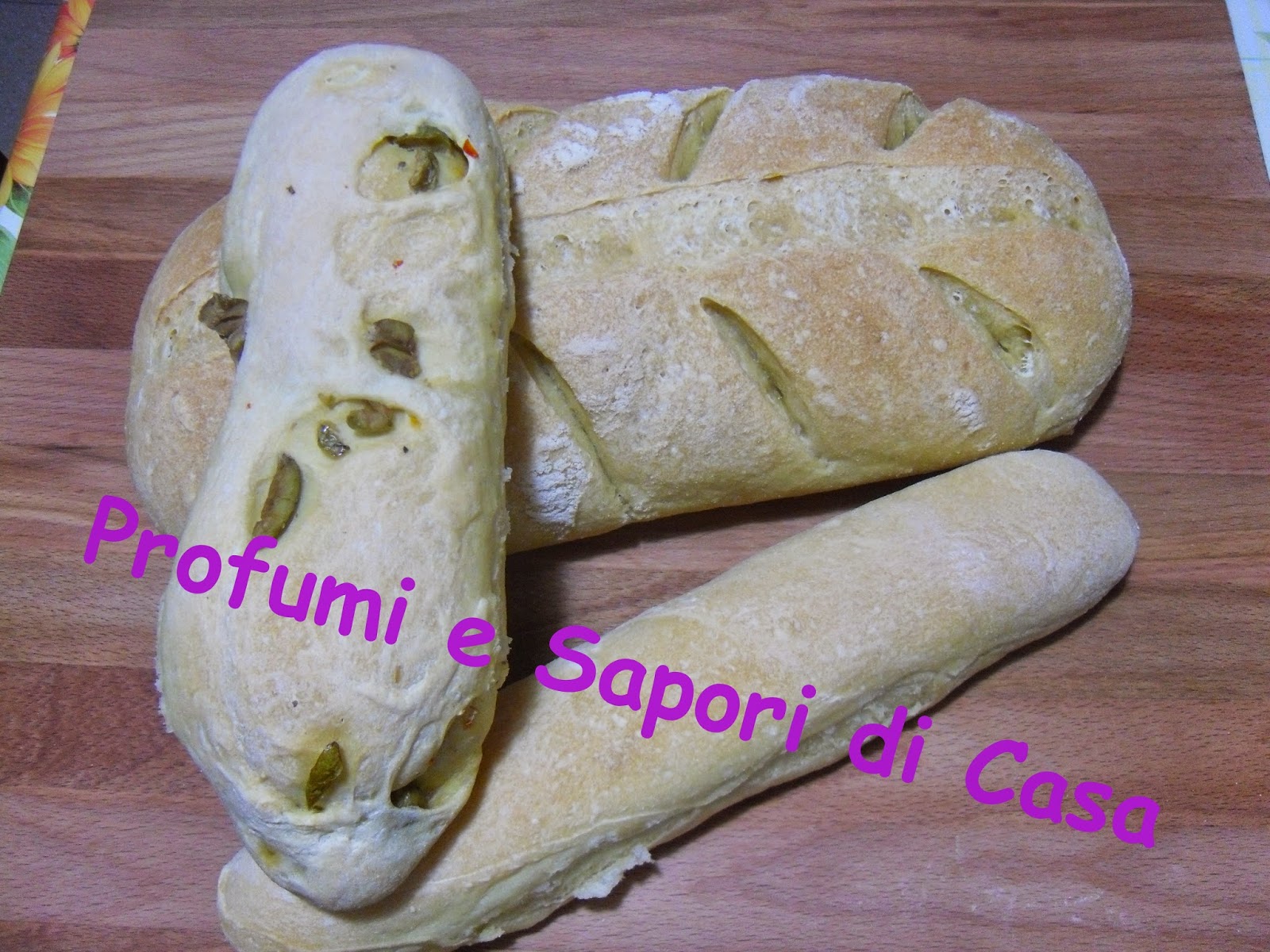 pane di semola con olive