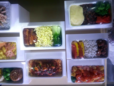 makanan di economy premium class singapore airlines