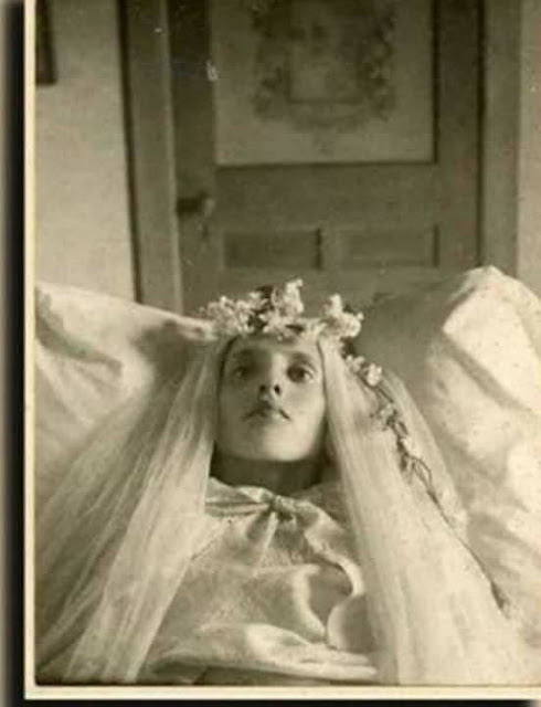 تصوير الموتى | عادة مرعبة في العصر الفكتوري في عام 1839 م