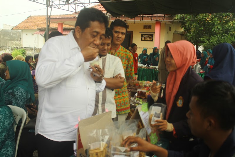 PAMERAN PRODUK UNGGULAN DESA SEKECAMATAN AROSBAYA