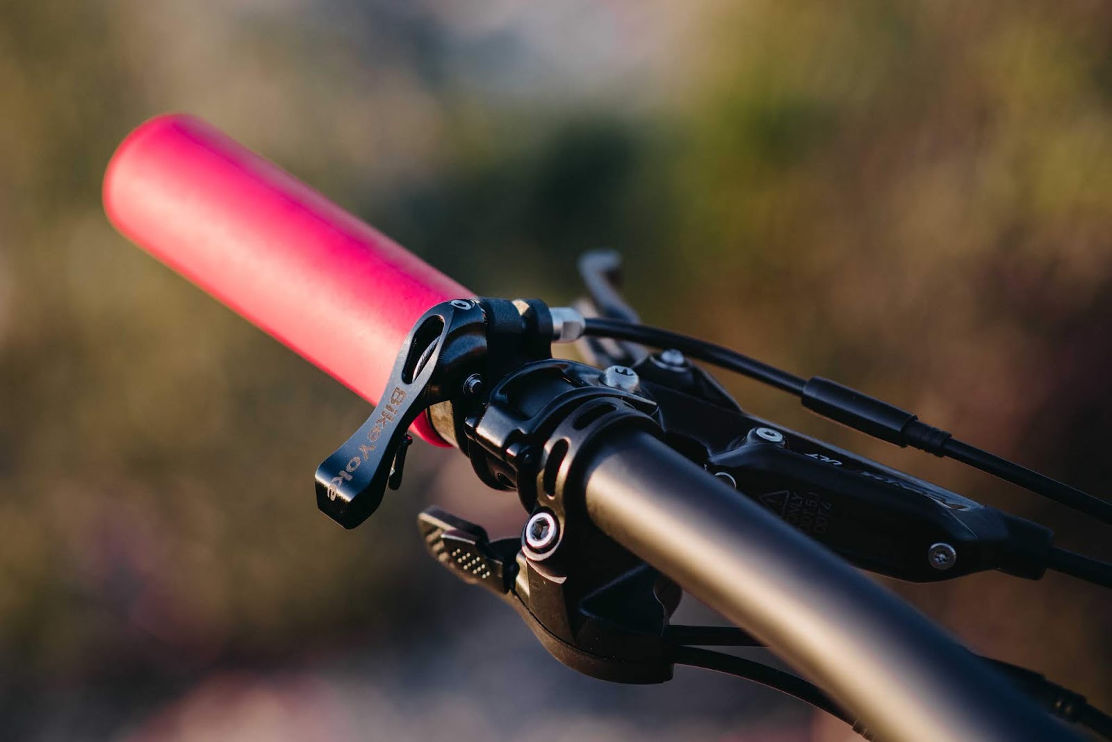 BikeYoke Divine SL, la tija telescópica de 385 gramos llega a España