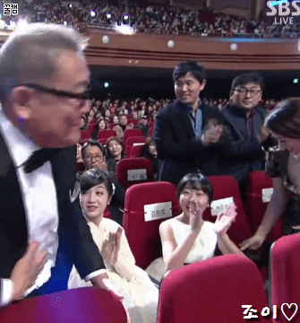 천우희 오늘 청룡영화제 한경기스페셜.gif | 인스티즈