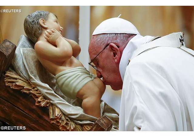 Papa Francisco na Missa do Galo: “Não há lugar para dúvida e indiferença”  (24/12/2015)