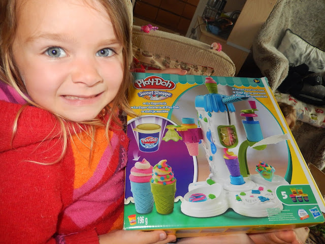 play doh perfect twist ice cream maker