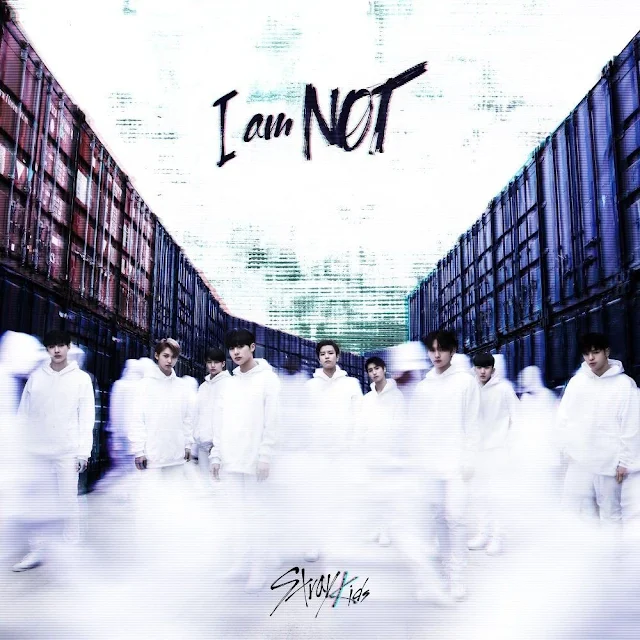 stray kids debut i am not