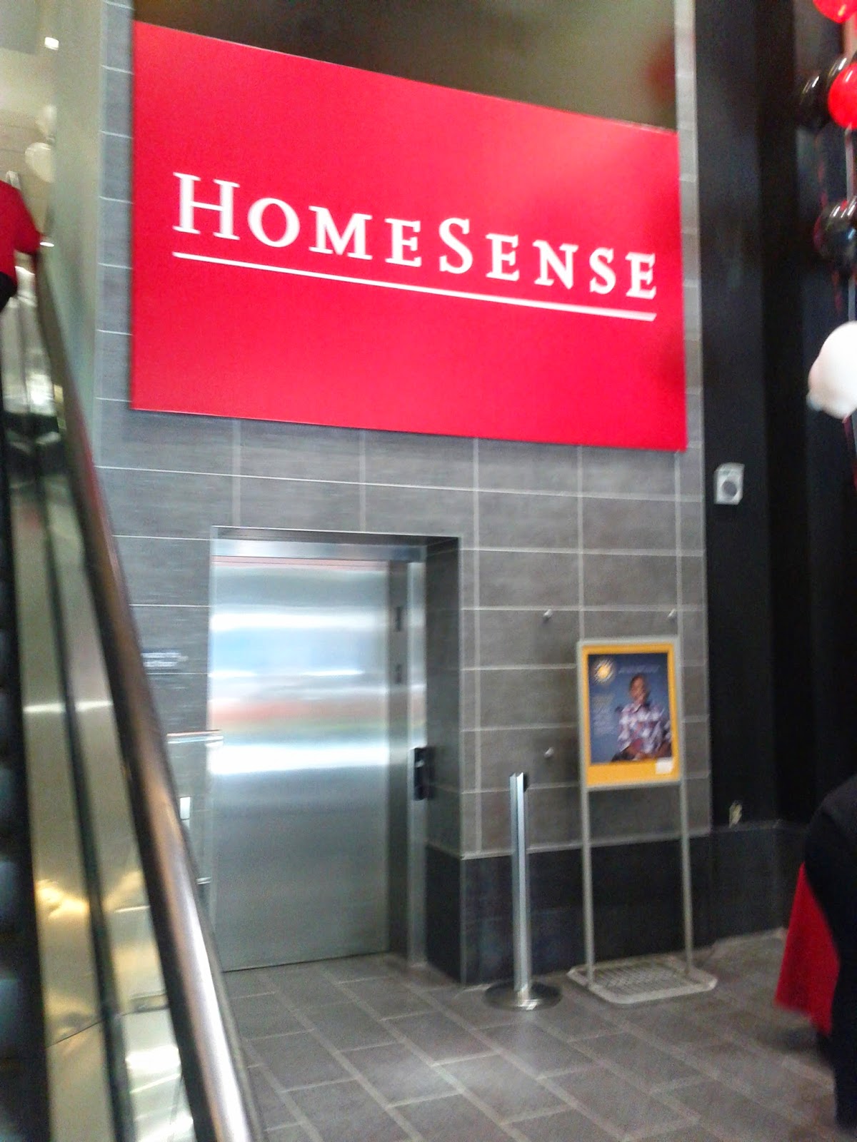 Holiday Hours Looking for great clothing and housewares at great prices? Find your nearest Hudson's Bay store here.