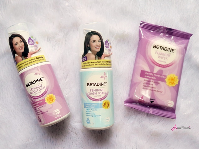 Feminine Wash Foam & Betadine Feminine Wash Wipes Review, Blogger Medan...