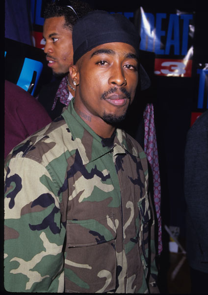FAMOUS STARS OF THE WORLD: 2pac