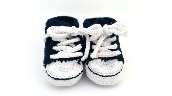 patucos, converse, ganchillo, bebés