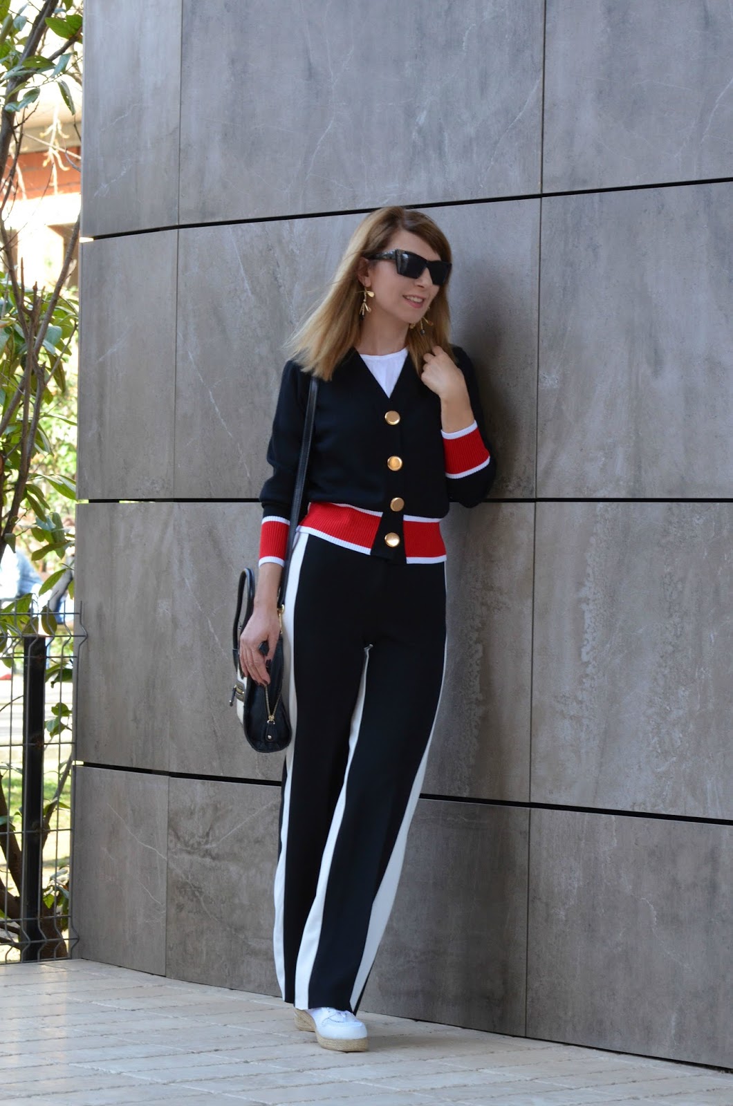 Outfit Idea / Sporty Chic Style Fashion Doctor