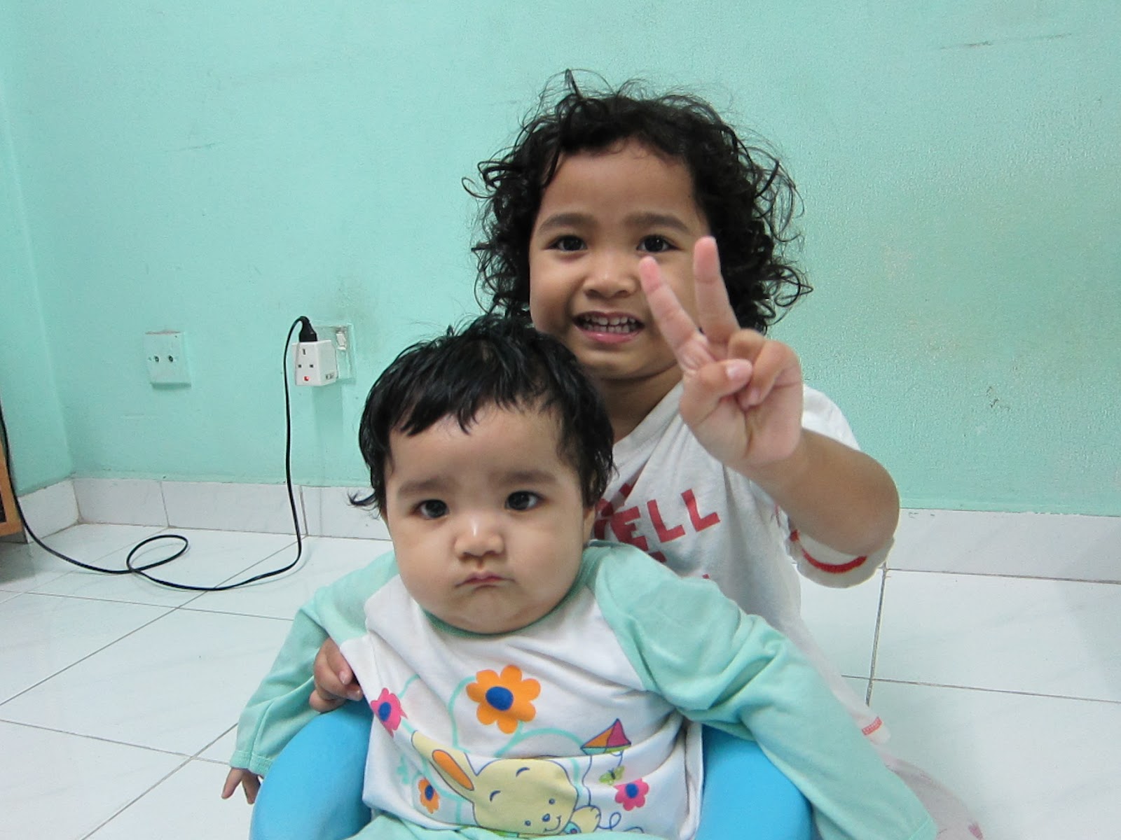 Kakak dan adik. Kakak dan adik. Kakak dan adik. Kakak dan adik. Смотреть kakak.