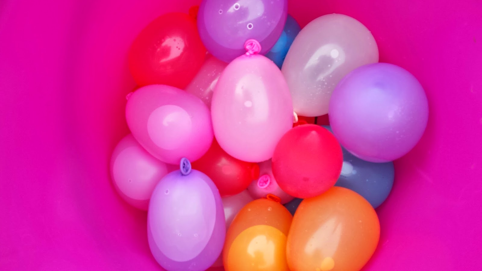 RED+17+mai+vannballonger+i+rosa+b%C3%B8t