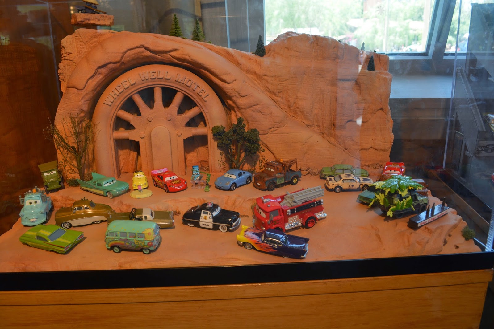 Sasaki Time: Cars Movie Vignettes in Cars Land!