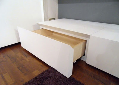 Baires Deco & Design: Diseño moderno de dormitorio con estantes de la pared