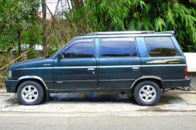 Eksterior Isuzu Panther Kotak Tampak Samping Eksterior Isuzu Panther Kotak Tampak Samping