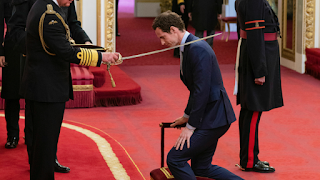 Andy Murray receives knighthood from Prince Charles