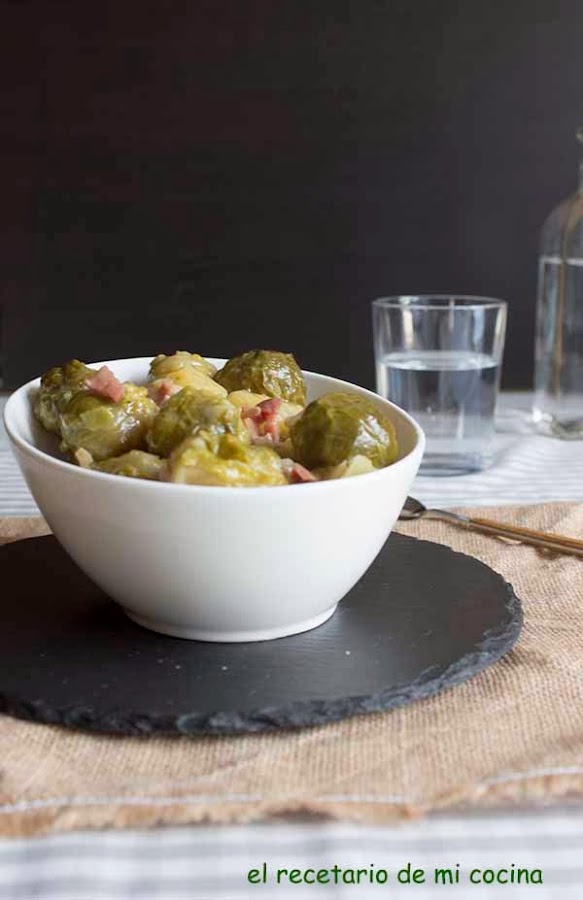 coles de bruselas guisadas