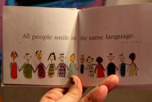 Todos sonreimos en el mismo lenguaje