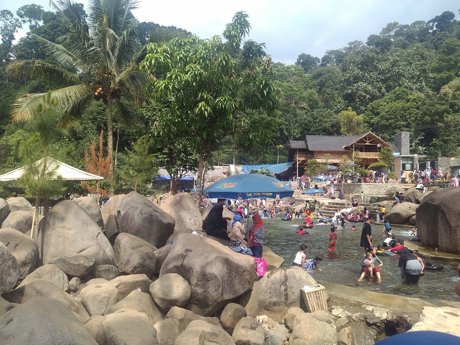 Wisata Batu Alam Purwakarta Tempat Wisata Indonesia