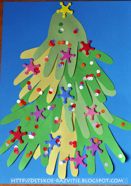 новогодняя ёлочка из ладошек