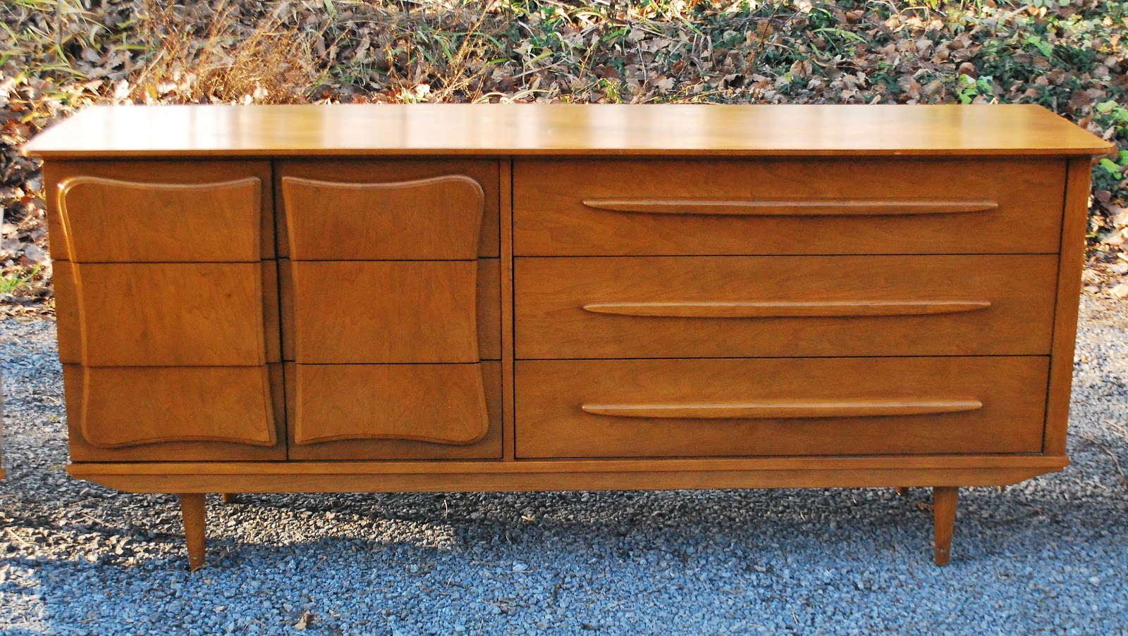 Tribute 20th Decor Vintage 1960's Bedroom Set