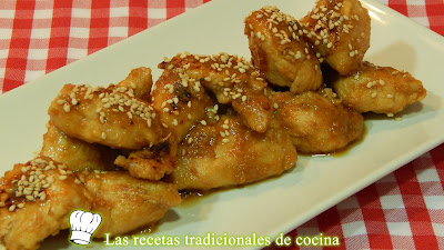 Pollo con salsa de naranja y sésamo